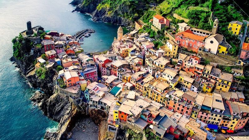 I villaggi in Italia non sono più come libri da colorare